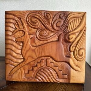 VTG Folk Art Handcrafted Wood Carved Deer 11x10‎ Inch Cabincore Rustic Brackets